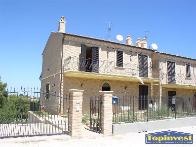 Foto Appartamento a Ripatransone di 183 m² con 4 locali in vendita
