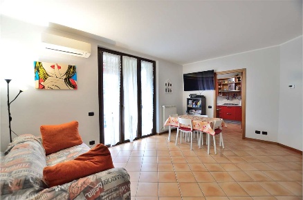 Foto Appartamento in via Vittorio Veneto, Bonate Sotto di 90 m² in vendita