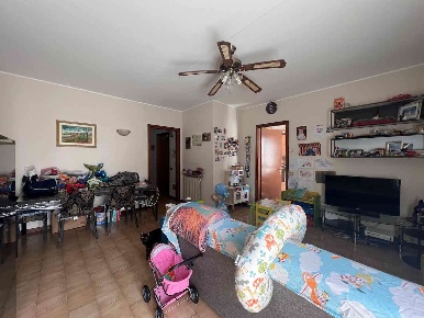 Foto Appartamento in Adda  10, Angera di 80 m² con 4 locali in vendita