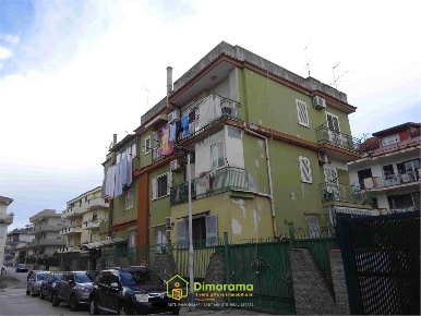 Foto Appartamento Giugliano in Campania di 101 m² con 6 locali in vendita