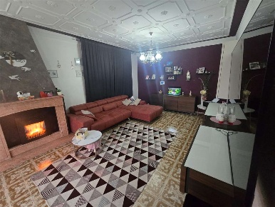 Foto Villa unifamiliare in Via Benedetti, Gaiarine di 337 m² con 7 locali