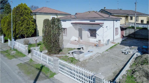 Foto Appartamento in Via Borgotorto 14, Campegine di 90 m² con 4 locali