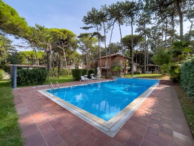 Foto Villa unifamiliare in Calle Beethoven 10, Lignano Sabbiadoro di 269 m²