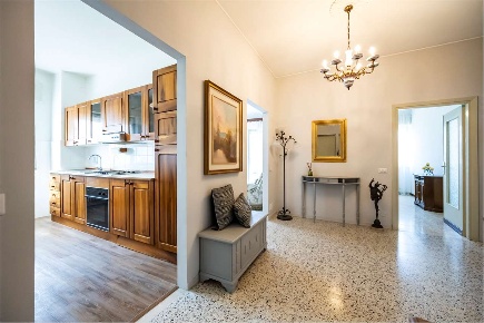 Foto Appartamento in VIA DELLE PESCHIERE 7, Azzate di 110 m² con 4 locali