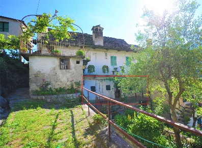 Foto Appartamento in Frazione Burella, Crevoladossola di 125 m² in vendita