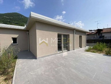 Foto Villa unifamiliare in Via Reghen, Villanuova sul Clisi in vendita