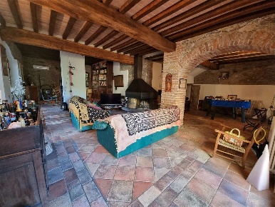 Foto Villa unifamiliare a Ameglia di 300 m² con 12 locali in vendita