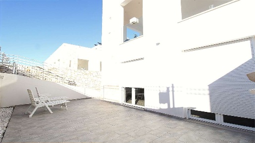 Foto Villa unifamiliare a Cellamare di 230 m² con 6 locali in vendita