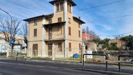 Foto Villa unifamiliare in VIA ROMA 229, Ravarino di 230 m² con 10 locali
