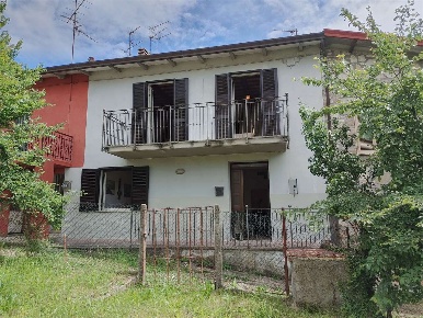 Foto Appartamento a Gualdo Cattaneo di 125 m² con 4 locali in vendita
