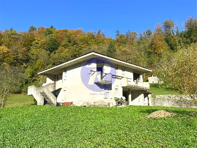 Foto Villa unifamiliare in via foppa  49, San Giovanni Bianco di 200 m²