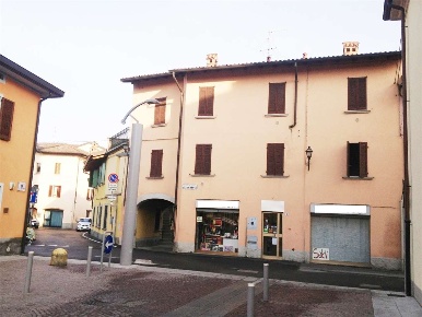 Foto Appartamento in Via Locatelli 6, Ciserano di 69 m² con 3 locali