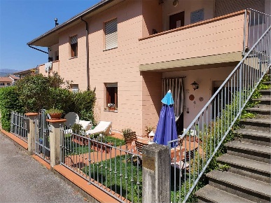 Foto Appartamento in Via Valmaira, Castelnuovo di Garfagnana di 90 m²