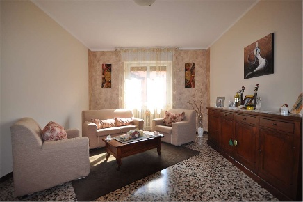 Foto Appartamento in Via Cardezza 24, Villadossola di 92 m² con 3 locali