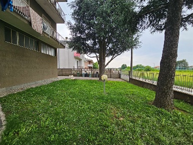Foto Appartamento in Via Marchese Pagani, Rovello Porro di 95 m² in vendita