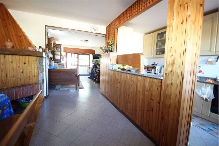 Foto Appartamento in Via Risara, Montelabbate di 440 m² con 9 locali