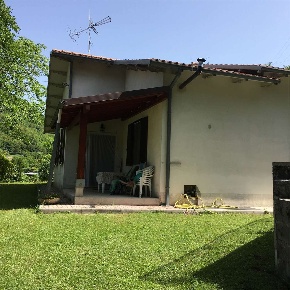 Foto Villa unifamiliare in Frazione Bagnara, Nocera Umbra di 150 m²