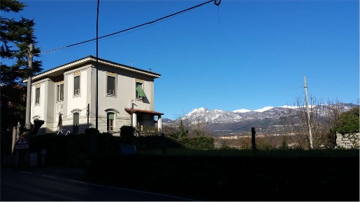 Foto Villa unifamiliare a Castelnuovo di Garfagnana di 350 m² con 12 locali
