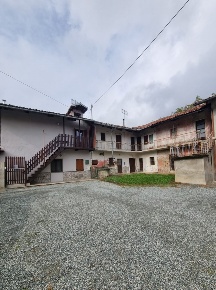 Foto Appartamento in Via Delle Lose 21, Verzuolo di 130 m² con 4 locali