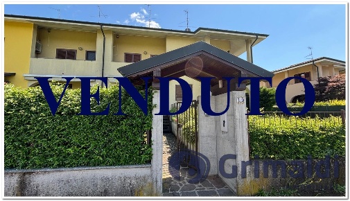 Foto Villa a schiera in Via Leonardo Da Vinci 19, Albairate di 149 m²