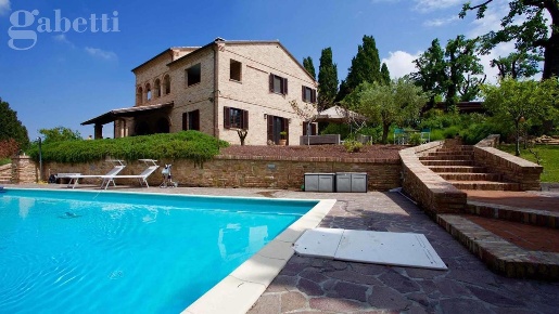 Foto Villa singola in Via MONTECUCCO 12, Terre Roveresche di 517 m²