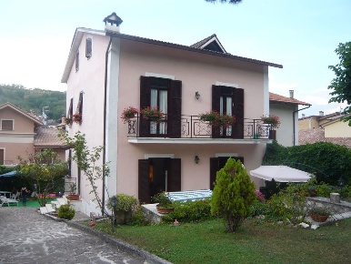 Foto Villa singola in Via Roma 90, Tagliacozzo di 200 m² in vendita