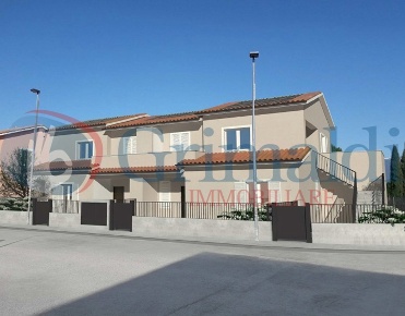 Foto Appartamento in Via Bottica 1, Cannara di 80 m² con 3 locali