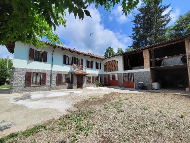 Foto Villa in Località Valleversa 124, Asti in vendita