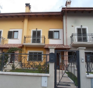 Foto Villa unifamiliare in Armando Lattaro, Tagliacozzo di 160 m²