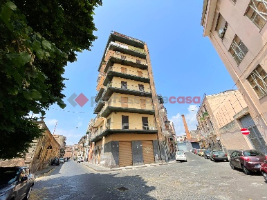 Foto Appartamento in Via Alberti 18, Catania di 112 m² con 4 locali