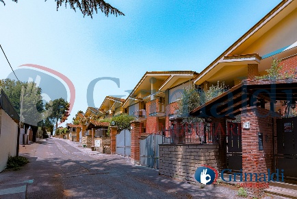 Foto Appartamento in Via Giuseppe cossu 12, Roma di 61 m² con 2 locali