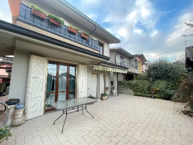 Foto Villa singola in caduti di nassiria, Massalengo di 140 m² con 4 locali
