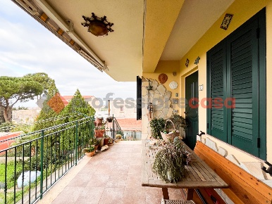 Foto Villa a schiera in Via CamastrÃ  22, Pace del Mela di 168 m²