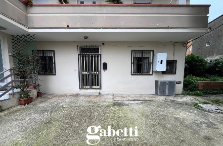 Foto Appartamento in Duca D'Aosta, Pignataro Maggiore di 95 m² con 4 locali