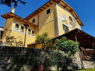 Foto Villa singola a Tagliacozzo di 300 m² in vendita