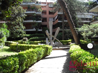 Foto Appartamento in Via Alfredo Fusco 104, Roma di 200 m² con 5 locali