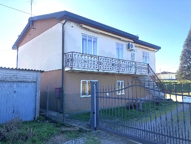Foto Villa singola in Via VILLADOSE Via della Pace 0, Villadose di 235 m²