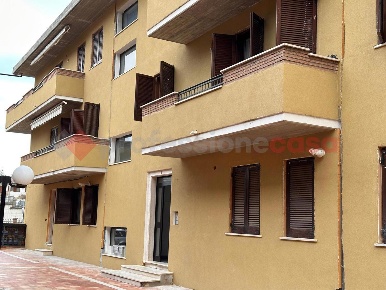 Foto Appartamento in Via Roma 100, Tagliacozzo in vendita