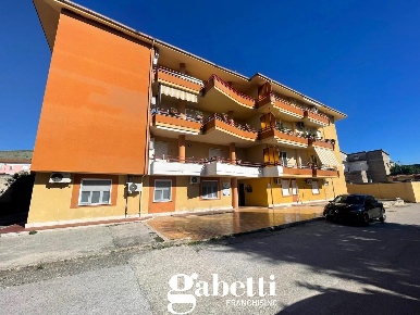 Foto Appartamento in Antonio Gramsci, Pignataro Maggiore di 100 m²