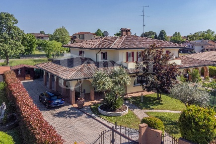 Foto Villa bifamiliare in Via Antonio Gramsci 6, Chions di 130 m²