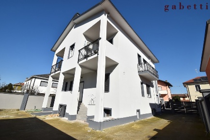 Foto Villa unifamiliare in Via Gorizia 5, Robecco sul Naviglio di 280 m²