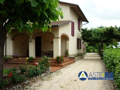 Foto Villa unifamiliare in Via delle Prata, Sinalunga di 308 m² in vendita