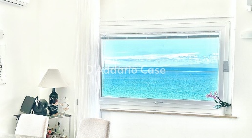 Foto Appartamento in VIA UMBRIA, Taranto di 155 m² con 6 locali in vendita