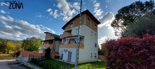 Foto Appartamento in Via Don Luigi Sturzo, Bellante di 80 m² con 3 locali