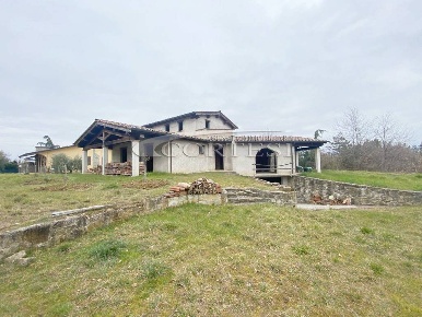 Foto Appartamento in via del pozzo, Citerna di 130 m² con 6 locali