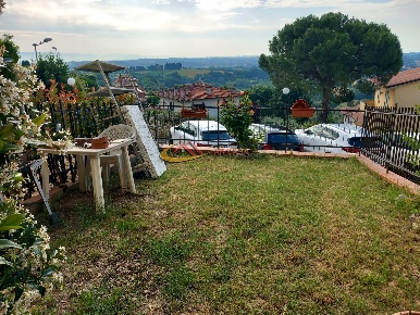 Foto Appartamento a Lucignano di 65 m² con 3 locali in vendita