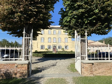 Foto Villa unifamiliare a Fauglia di 500 m² con 20 locali in vendita