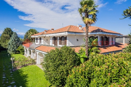 Foto Villa unifamiliare in Via bottega 28, Scalenghe di 600 m² con 7 locali