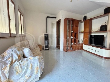 Foto Appartamento in Via JESI 0, Monte Roberto di 200 m² con 5 locali