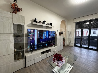 Foto Appartamento in Via merzario snc, Asso di 155 m² con 4 locali